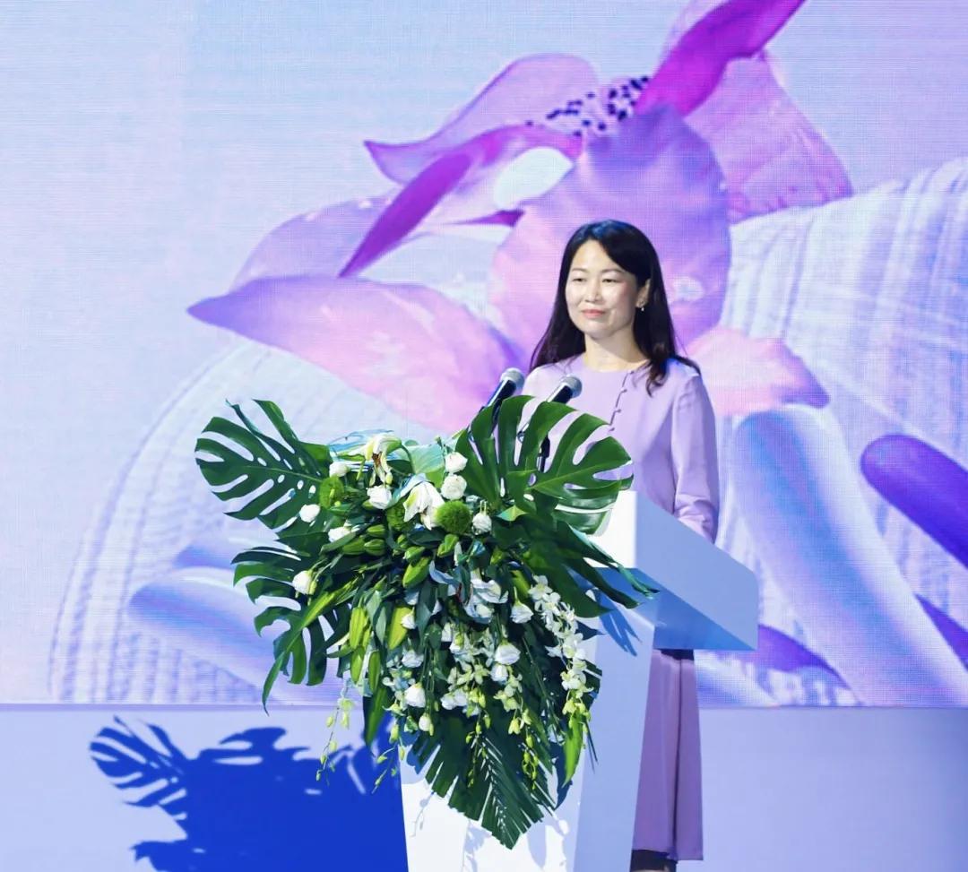 片片云霞作新衣！昨晚，大浪时尚小镇又火出圈了