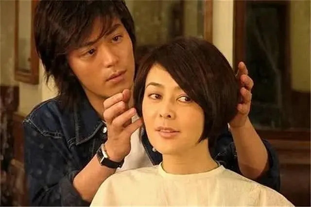 《做头》：不安分的女人才懂得打扮