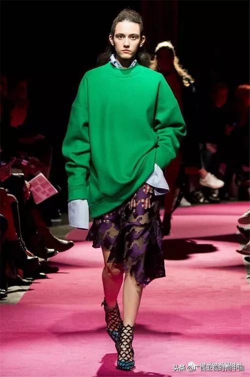 纯色卫衣套装女款,不是纯色的卫衣