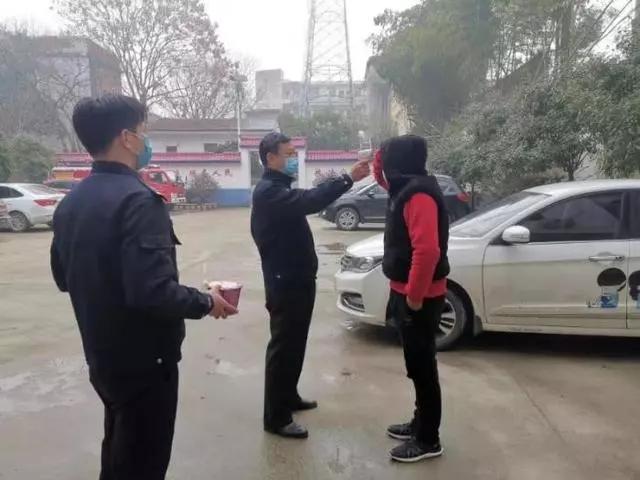因为疫情你快撑不住了吗,疫情时期你熬住了吗