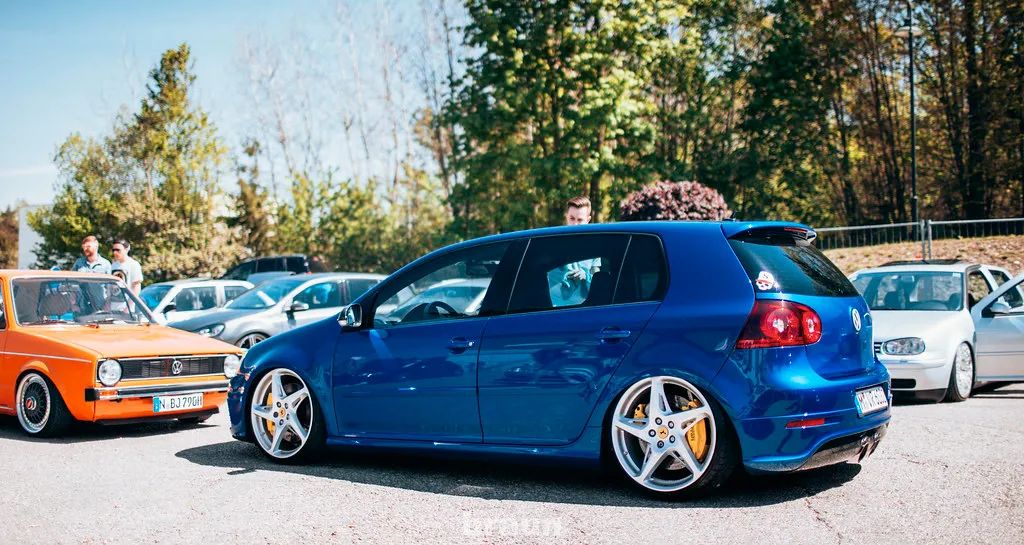 普通车如何改轮圈 (汽车可以改轮圈样式吗)