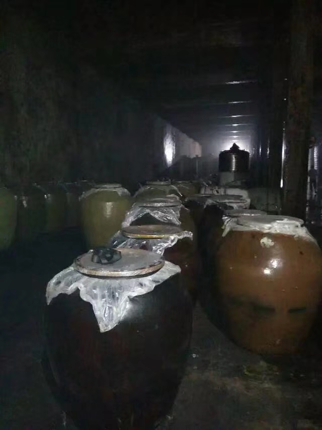 酿杨梅酒用冰糖发酵,杨梅酒发酵全过程