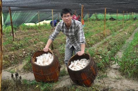 从2000块钱开店到年销600万,村官在淘宝把“雪裙仙子”卖火了
