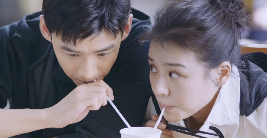 城池营垒女主扔帽子,城池营垒女二叫什么