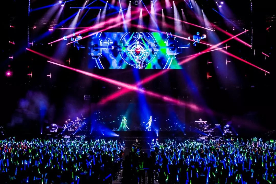 billieeilish晚会,billieeilish演唱会bts