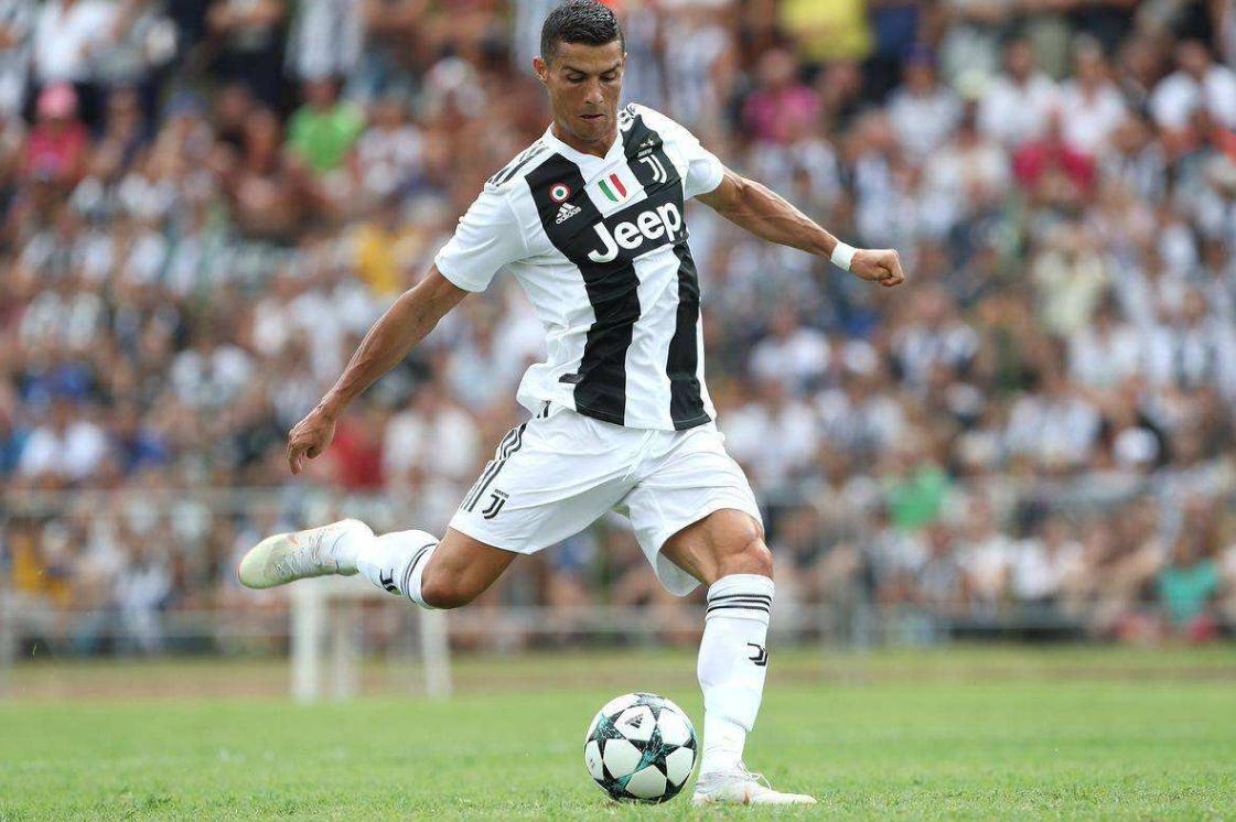 足球运动员射门有多准,脚内侧射门怎么才能又有力又准