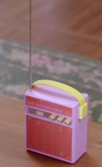 一群俄罗斯业余无线电爱好者在论坛里讨论德生等品牌新品收音机