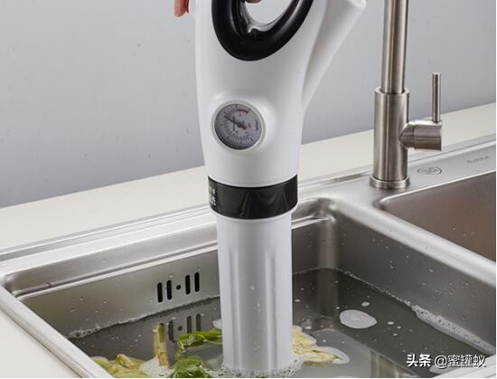 阳台下水道水泥砂浆堵了怎样疏通,新房阳台下水道被堵怎么办