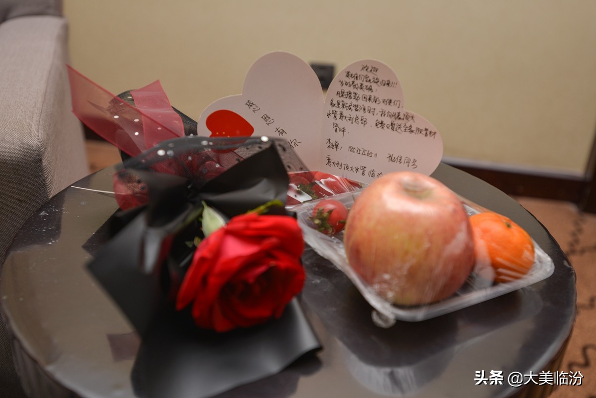 感动全国医疗队支援武汉,援鄂医疗队暖心