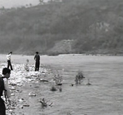 鑽夋牴瓒ｄ簨,鑽夋牴瓒ｉ椈