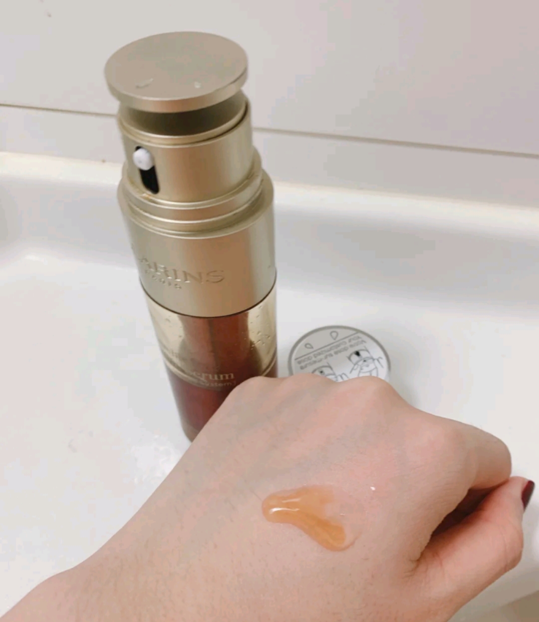 品牌精华推荐排行榜前十名,娇韵诗精华经典和轻盈有啥区别