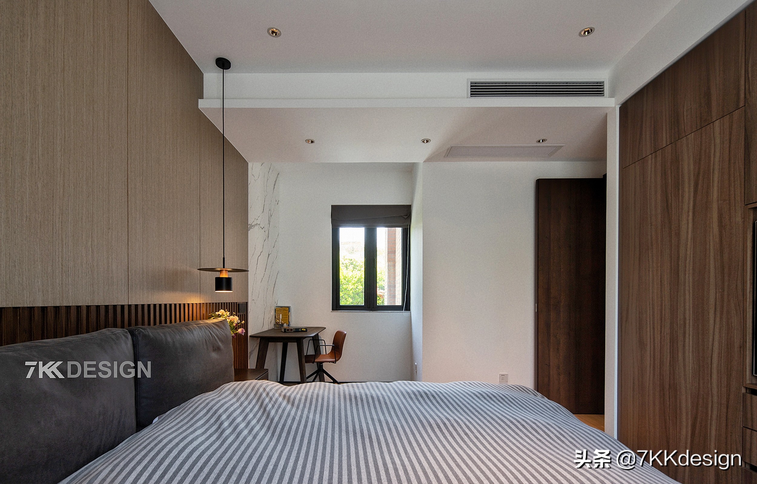 海边联排别墅小院实景现代轻奢,独栋带院子的小别墅年代感