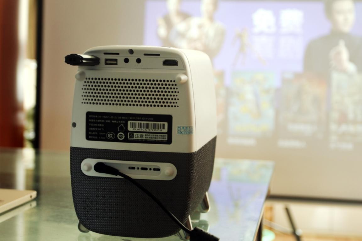 泰捷weboxt1投影仪对比极米,泰捷weboxt1投影仪和天猫魔屏对比