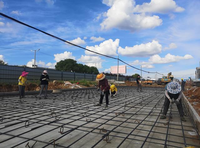 看云卷云舒赏繁星满天,看云卷云舒唯美诗词