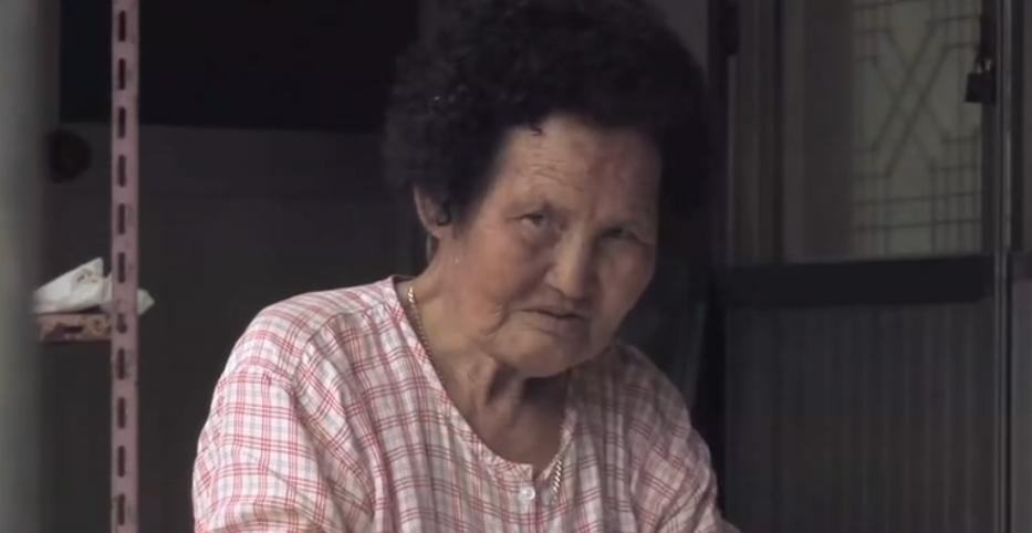 40岁老黄牛流泪帮主人养大9个子女,老牛替老头养育九个儿女