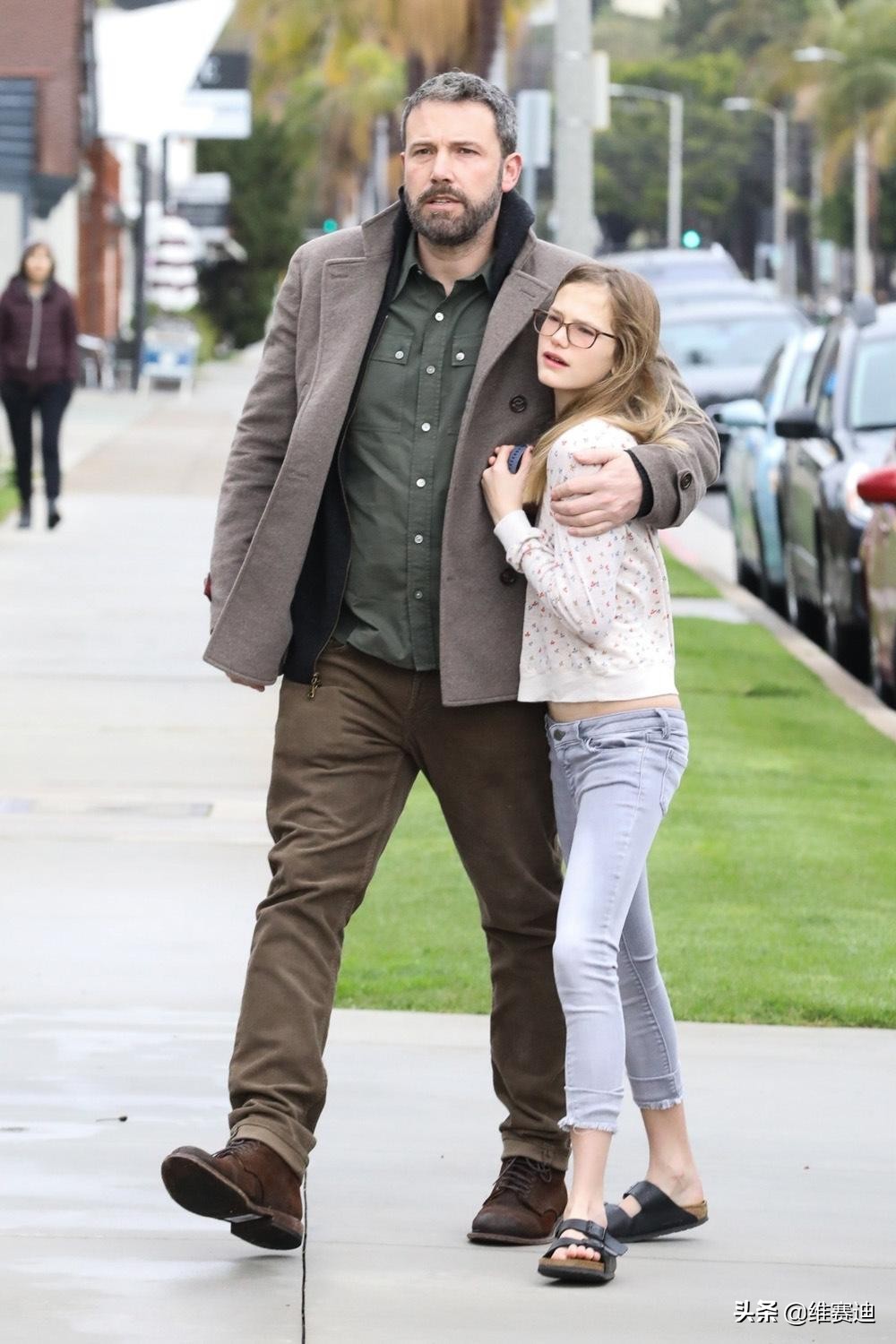 大本跟马特，狼叔跟贱贱，好莱坞这两对基友哪个更受美国人欢迎？