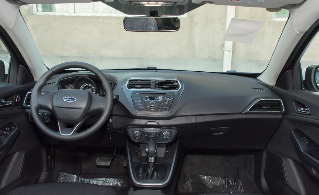 宽敞省油还运动10-15万家轿大推荐,这三款合资紧凑型轿车家用是首选