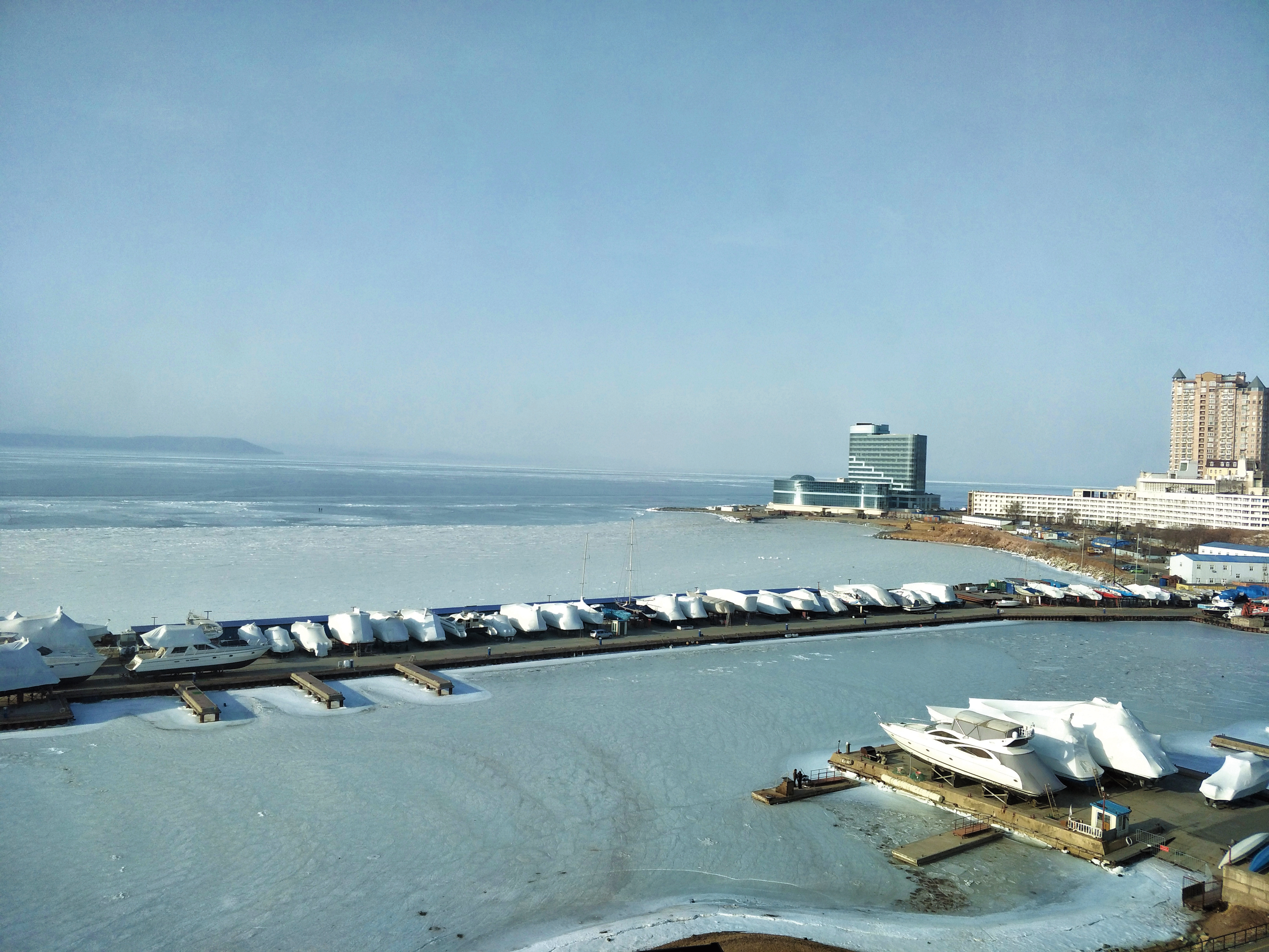 俄罗斯符拉迪沃斯托克是不冻港吗,去俄罗斯符拉迪沃斯托克好玩嘛