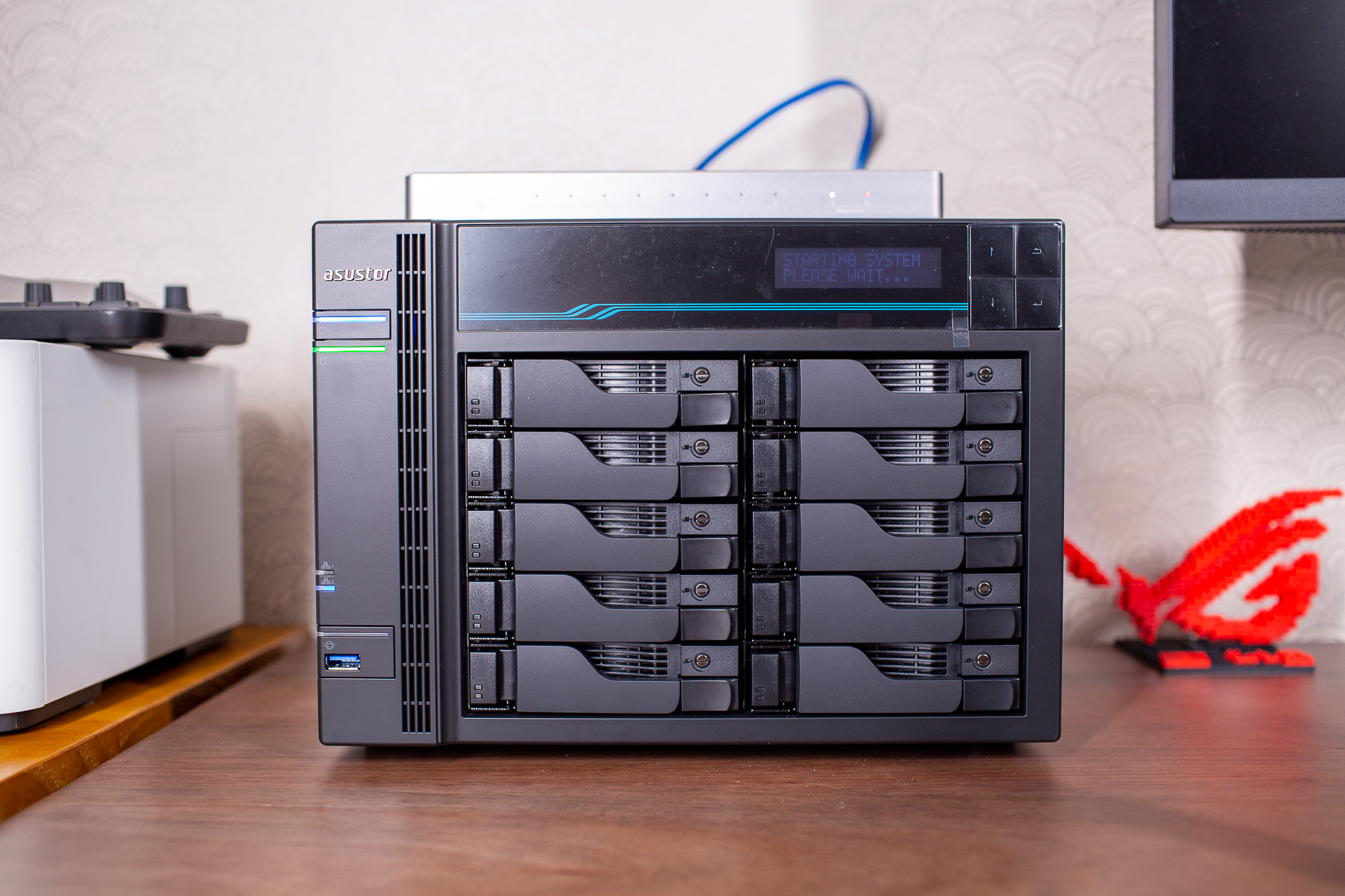 100T私有云达成！创作者之选华芸10GNASAS6510T使用测评