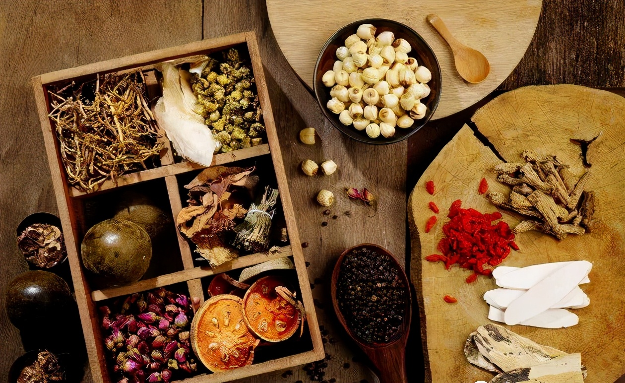 老年人血小板低牙龈出血能活多久,血小板低与痔疮经常出血有关系吗