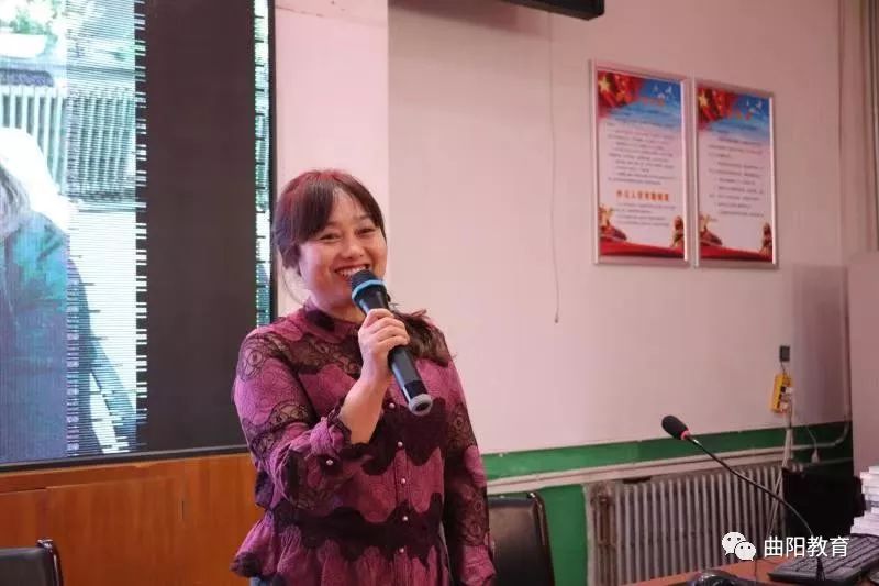 作家进校园活动展板,作家进小学文学社团参观活动