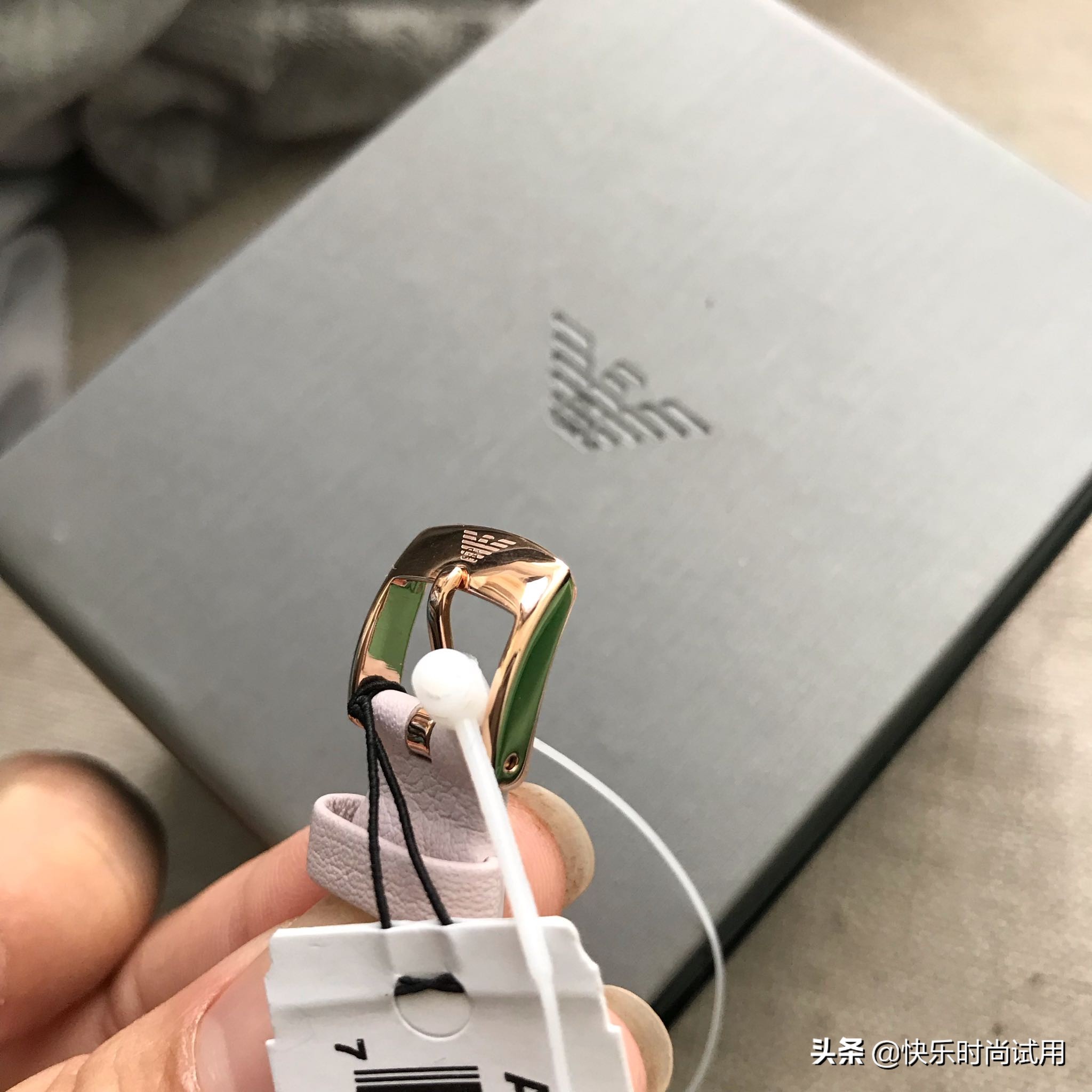 阿玛尼手表官网旗舰店女表,阿玛尼女手表系列怎么选