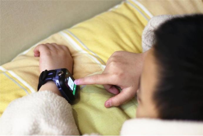 小寻AI学习手表MAXPro全场景评测：戴在手腕上的百科全书