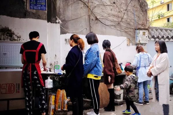 乐山是一个美丽的城市,乐山一个为了吃而来的城市