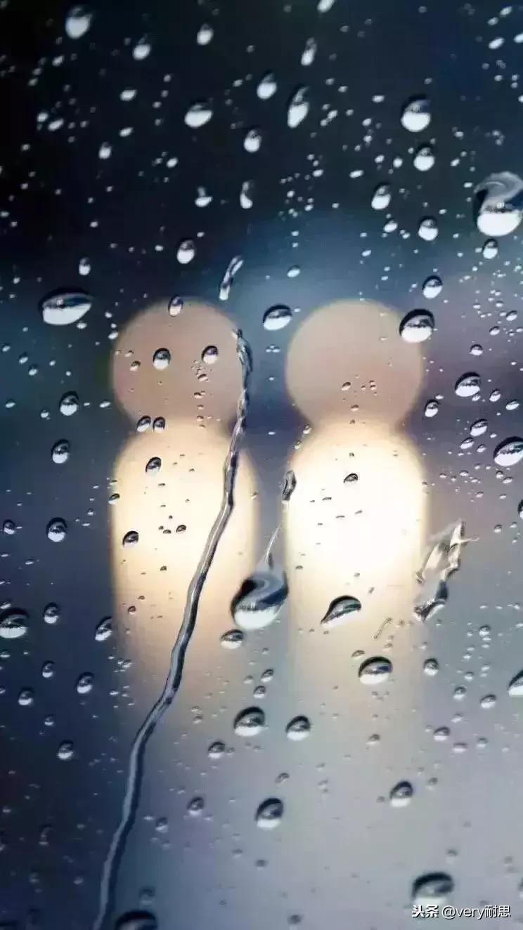 手机进水屏幕壁纸,壁纸进水了怎么恢复