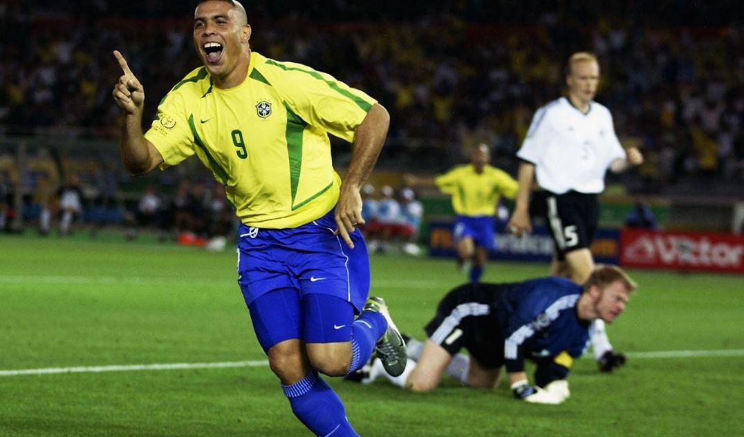 世界足球十大巨星贝克汉姆,足球100大传奇巨星排名贝克汉姆