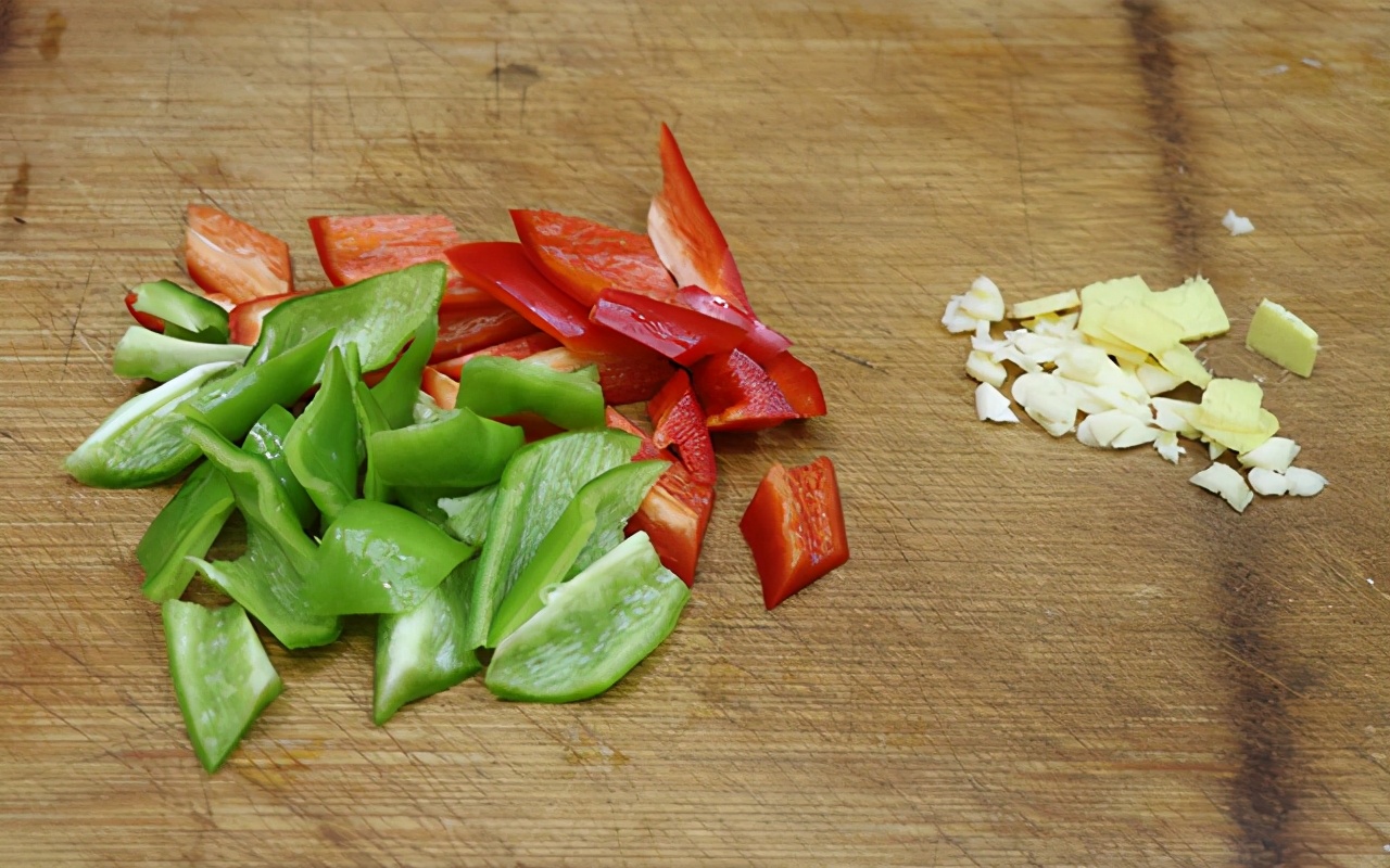 酸甜鸡胸肉的无油炸家常做法,鸡胸肉可以做酸甜里脊肉吗
