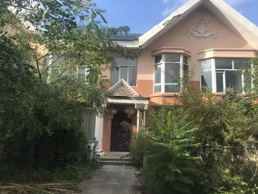 2024款霸道什么时间出售,17年顶配霸道拍卖