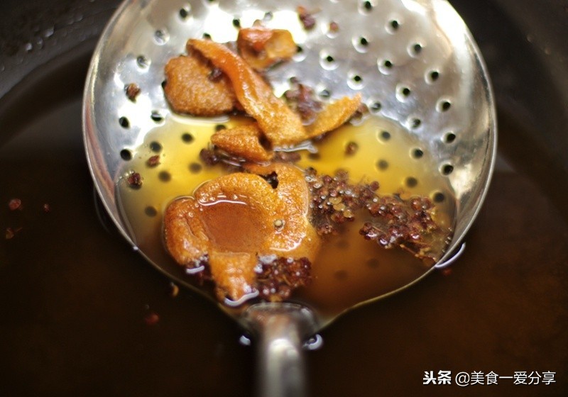 油炸剩油的妙招,油炸的油怎么变香油