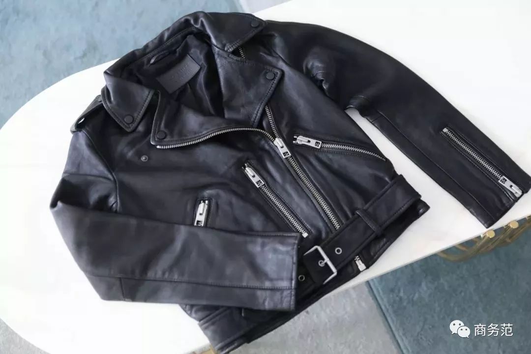 姊呮牴鍐绌挎惌,姊呮牴绂忓厠鏂悓娆剧毊澶瑰厠