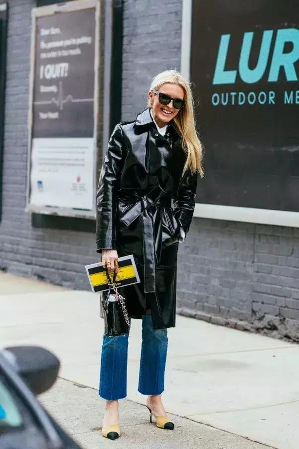 问江南“晴为何物”，你见过这些时尚品牌的雨衣、雨靴吗？