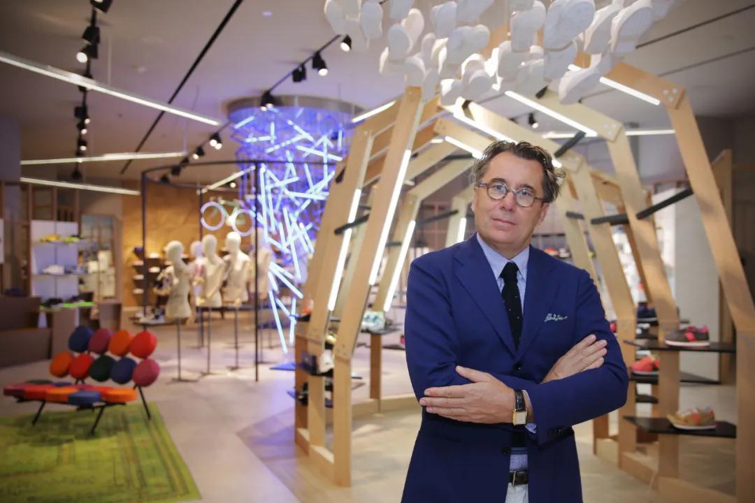 K11五一黄金周销售额大涨49%；维密宣布杨天真为品牌挚友