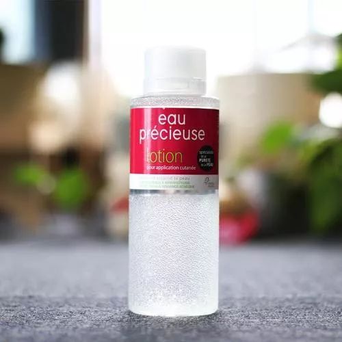 长闭口粉刺不能吃什么水果,长闭口粉刺是不是护肤品不适合