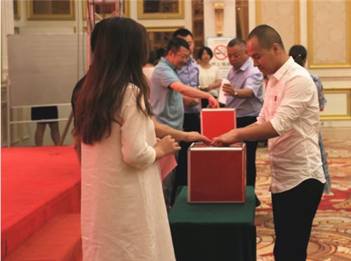 热烈庆祝商会成立的文章,热烈祝贺成立大会圆满成功