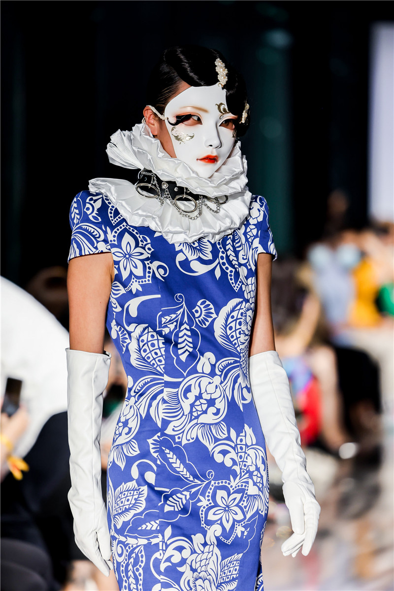 胡社光新中式旗袍走秀视频,胡社光时装发布会