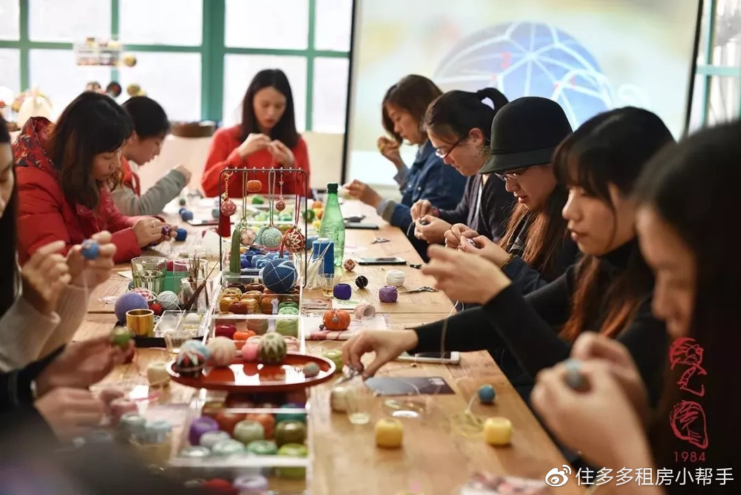 不管是出租屋还是自己存款买的小房住的舒心才是生活