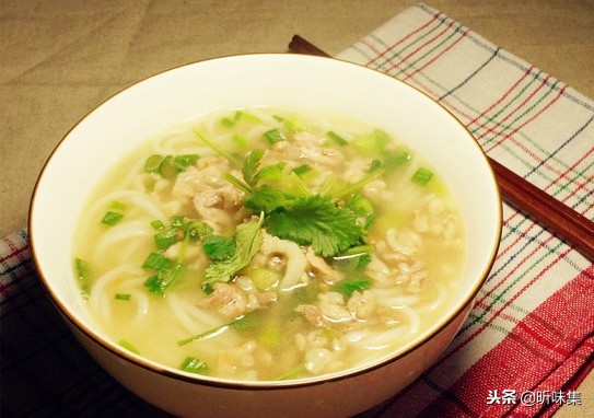 几种家常热汤米线的做法，喜欢米线的朋友不要错过哦！