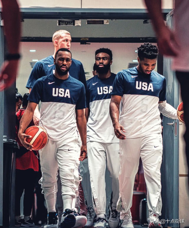 男篮世界杯巴西女球迷是谁,男篮世界杯露背装女球迷