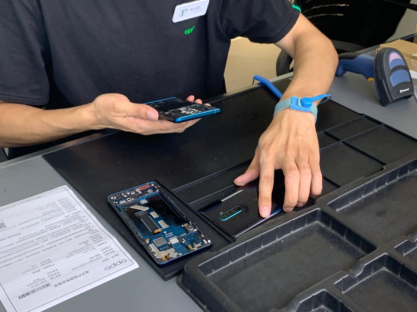 钢化膜uv胶伤手机吗,手机贴uv胶钢化膜的坏处