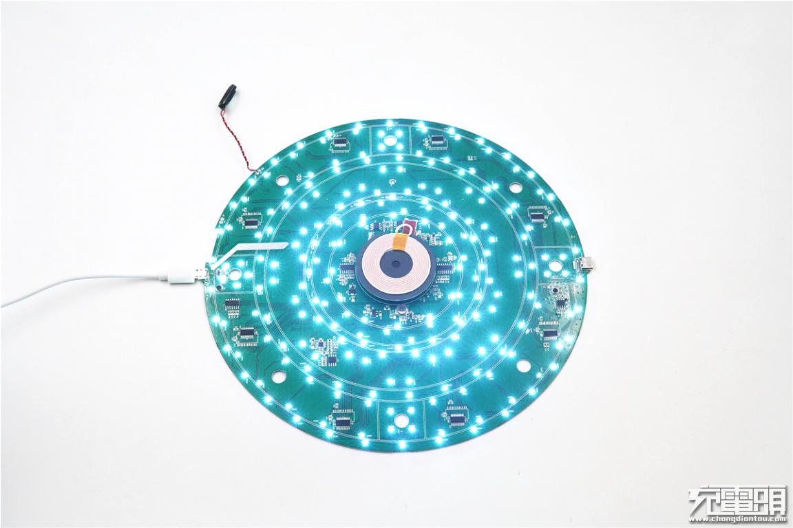 这个充电器充电时的仪式感太强了忍不住想买