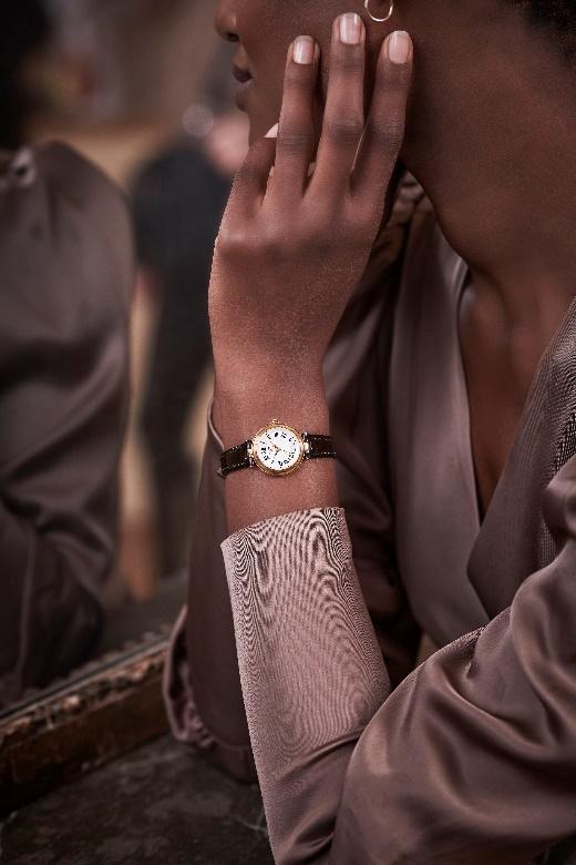 天梭小美人石英白色和蓝色,天梭小美人金色石英表