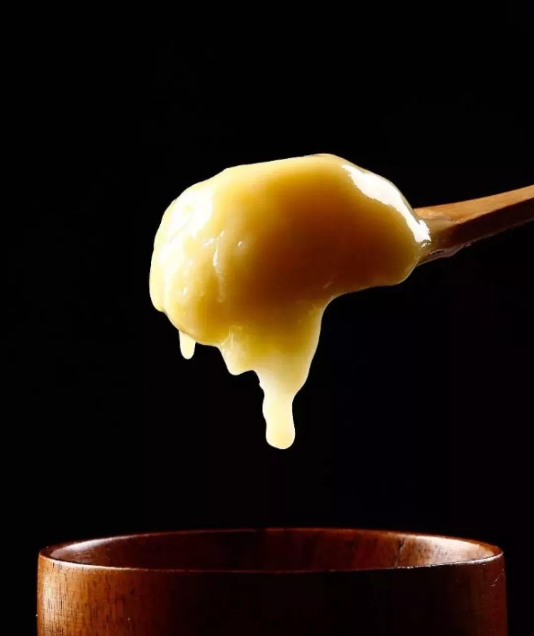 结晶的蜂蜜会自己化开吗,蜂蜜结晶后需要搅匀吗