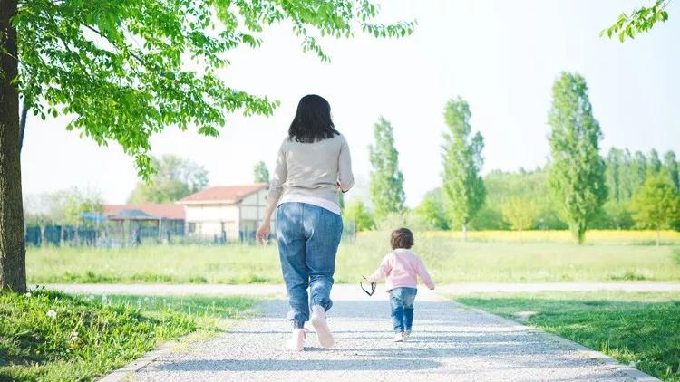 幼儿园老师批评孩子,孩子让老师批评了家长该怎么开导