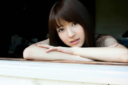 閫㈡辰鑾夊璧勬枡,閫㈡辰鑾夊涓汉鐓х墖