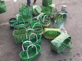 70岁老人编筐用的什么原材料,70岁老人编竹篮后续