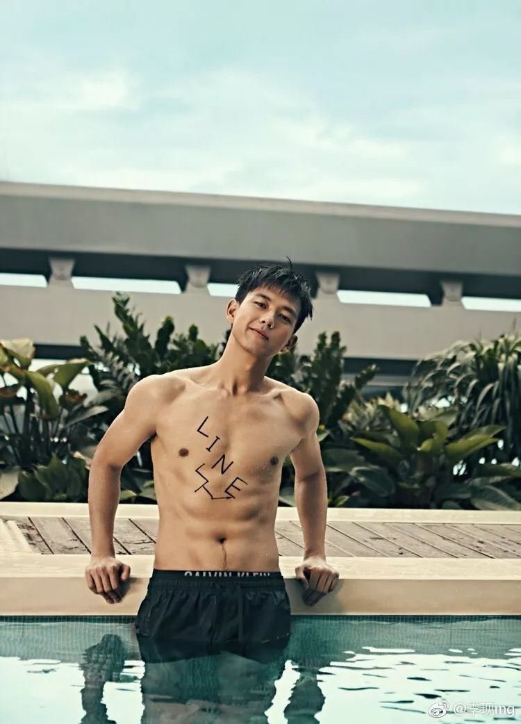 亲爱的热爱的韩商言腹肌,韩商言露出全部腹肌